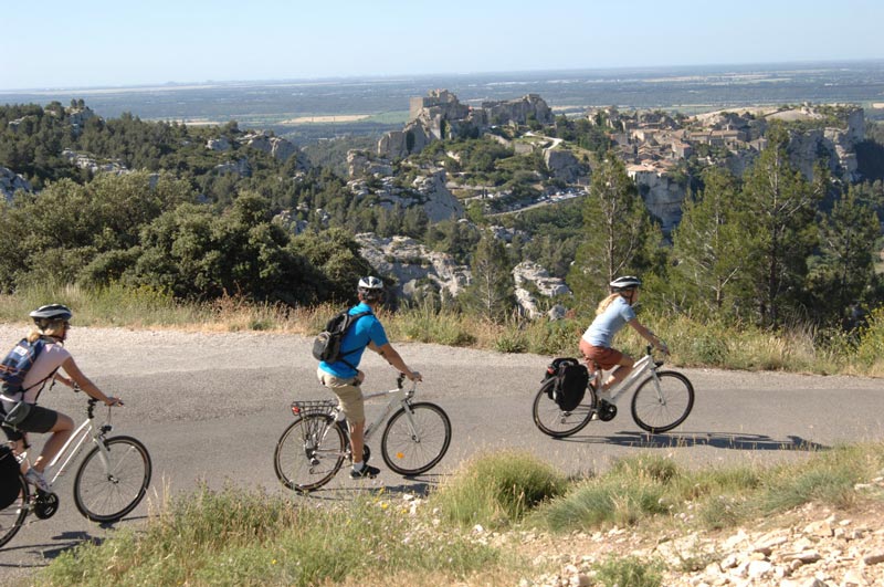 Cycling-Les-Baux-Provence-France-058